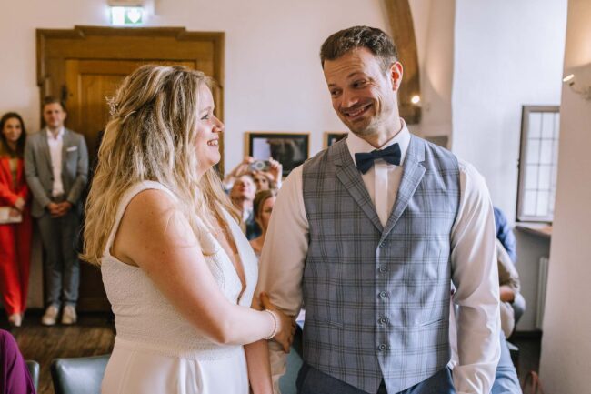 haus kemnade standesamt hochzeitsfotograf ruhrgebiet hochzeitsfotografin sauerland miriam folak hochzeitslocation nrw haus herbede meinerzhagen nrw brautpaarshooting (309)