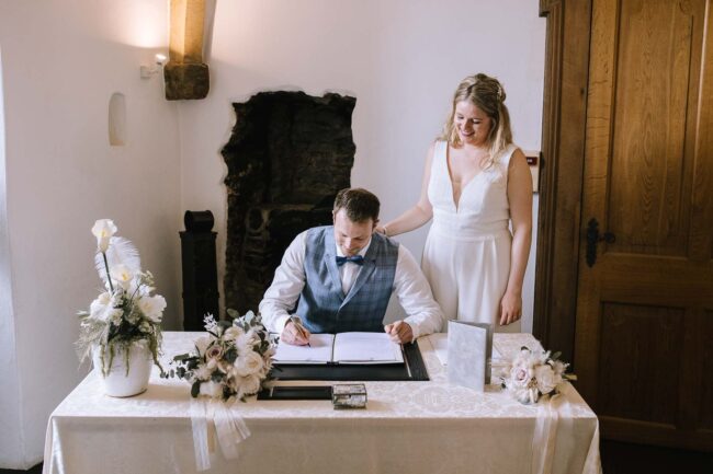 haus kemnade standesamt hochzeitsfotograf ruhrgebiet hochzeitsfotografin sauerland miriam folak hochzeitslocation nrw haus herbede meinerzhagen nrw brautpaarshooting (338)