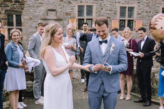 haus kemnade standesamt hochzeitsfotograf ruhrgebiet hochzeitsfotografin sauerland miriam folak hochzeitslocation nrw haus herbede meinerzhagen nrw brautpaarshooting (404)