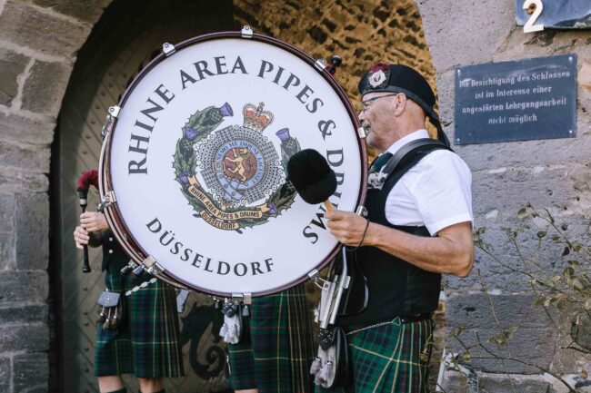 villa bubenzer freudenberg hochzeit schloss friedewald hochzeitsfotografin sauerland westerwald ambientetrauung schlosshochzeit hochzeitsfotograf ruhrgebiet (438)