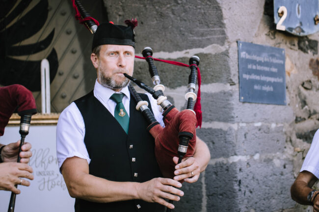 villa bubenzer freudenberg hochzeit schloss friedewald hochzeitsfotografin sauerland westerwald ambientetrauung schlosshochzeit hochzeitsfotograf ruhrgebiet (443)