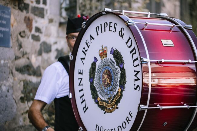 villa bubenzer freudenberg hochzeit schloss friedewald hochzeitsfotografin sauerland westerwald ambientetrauung schlosshochzeit hochzeitsfotograf ruhrgebiet (444)