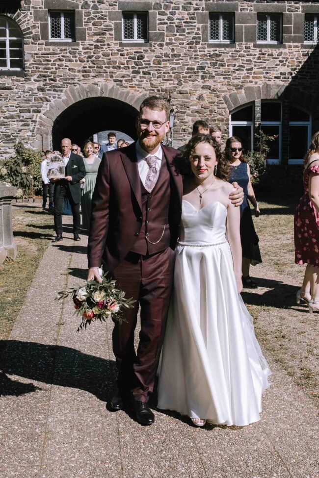 villa bubenzer freudenberg hochzeit schloss friedewald hochzeitsfotografin sauerland westerwald ambientetrauung schlosshochzeit hochzeitsfotograf ruhrgebiet (453)