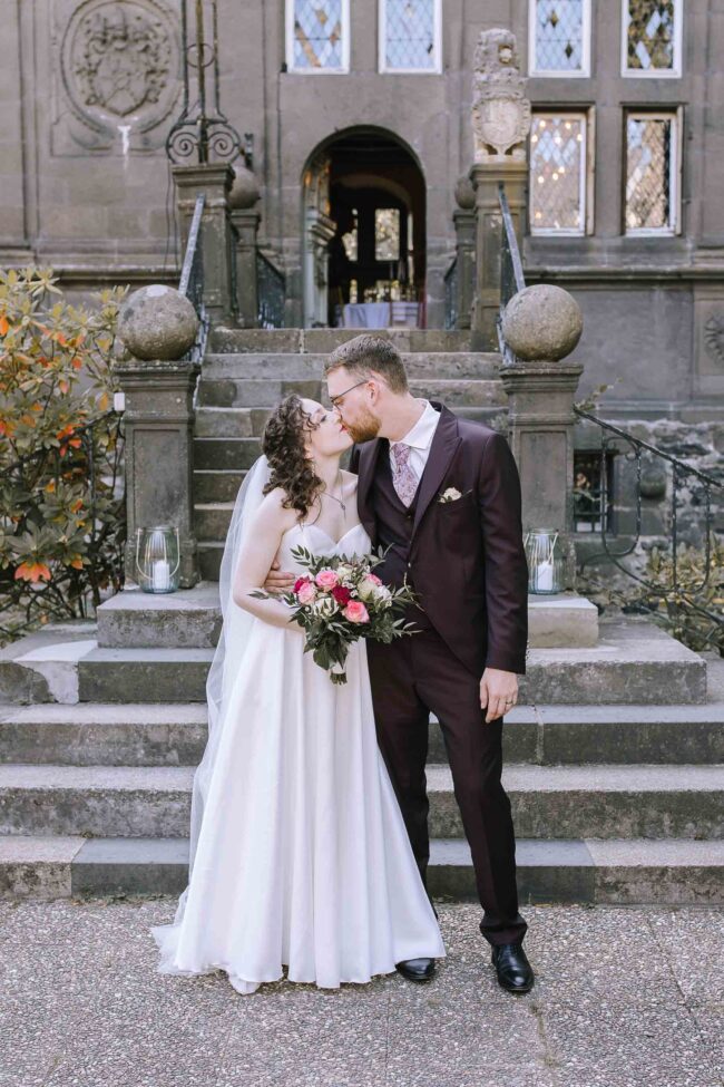 villa bubenzer freudenberg hochzeit schloss friedewald hochzeitsfotografin sauerland westerwald ambientetrauung schlosshochzeit hochzeitsfotograf ruhrgebiet (642)