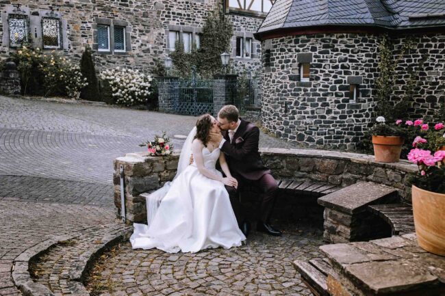 villa bubenzer freudenberg hochzeit schloss friedewald hochzeitsfotografin sauerland westerwald ambientetrauung schlosshochzeit hochzeitsfotograf ruhrgebiet (804)