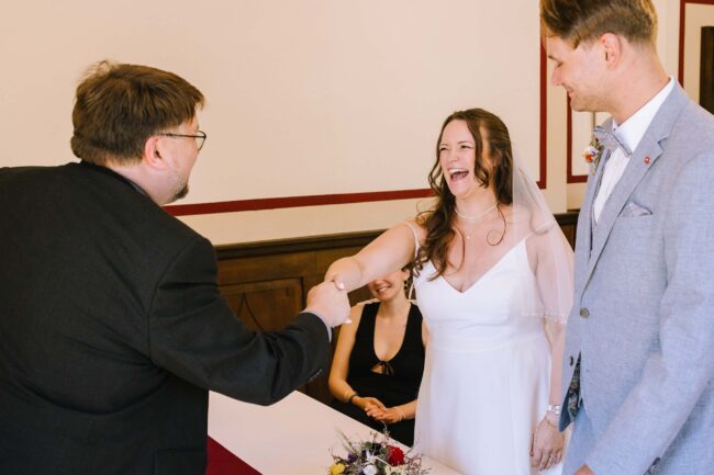 schloss gimborn marienheide hochzeitsfotografin standesamt bergisches gummersbach engelskirchen freie trauung hochzeitslocation nrw schlosshotel sauerland ( (366)