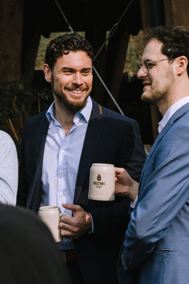 steinbergs wildewiese freie trauung hochzeitsfotografin sauerland skihuette hofolpe kirche st antonius hochzeitslocation nrw ruhrgebiet gut ahe friggen (766)