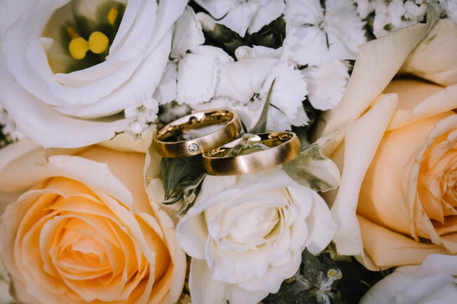 steinbergs wildewiese freie trauung hochzeitsfotografin sauerland skihuette hofolpe kirche st antonius hochzeitslocation nrw ruhrgebiet gut ahe friggen (850)