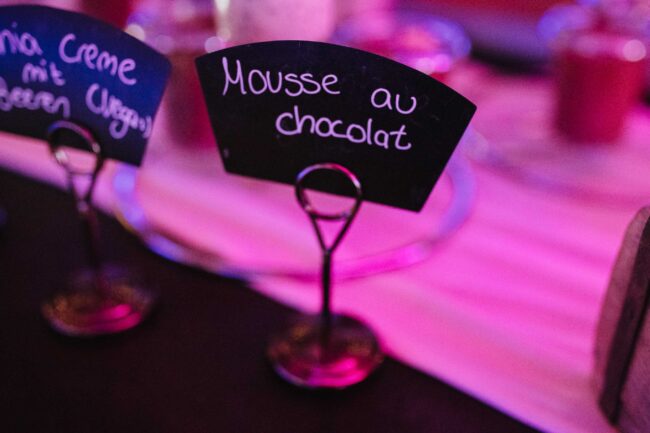 steinbergs wildewiese freie trauung hochzeitsfotografin sauerland skihuette hofolpe kirche st antonius hochzeitslocation nrw ruhrgebiet gut ahe friggen (938)