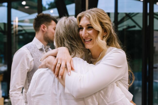 gut ahe friggen hochzeit hochzeitslocation nrw waldhochzeit hochzeitsfotografin sauerland lennestadt ruhrgebiet olpe hochzeitsfotos (1266)