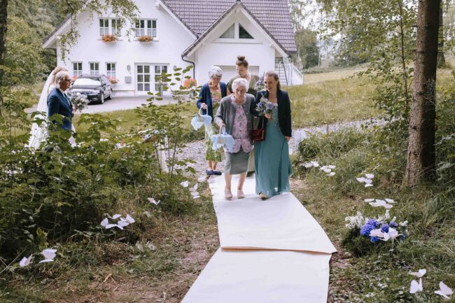 gut ahe friggen hochzeit hochzeitslocation nrw waldhochzeit hochzeitsfotografin sauerland lennestadt ruhrgebiet olpe hochzeitsfotos (323)