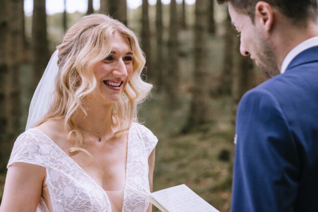 gut ahe friggen hochzeit hochzeitslocation nrw waldhochzeit hochzeitsfotografin sauerland lennestadt ruhrgebiet olpe hochzeitsfotos (566)