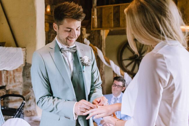 gut ahe friggen kirchhundem hochzeitsfotografin sauerland hochzeitslocation nrw wildewiese lennestadt hochzeitsfotos miriam folak hochzeits wg hochzeitsmesse (249)