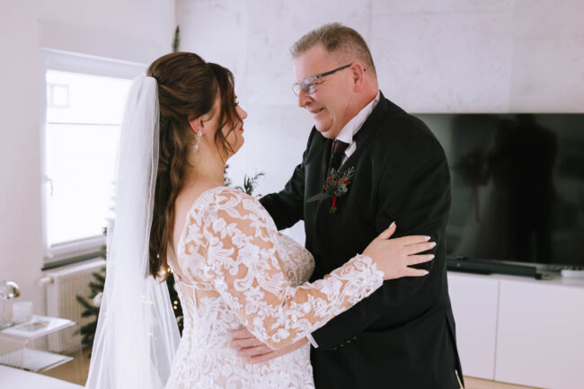 Brennerei rönsahl kierspe hochzeitslocation nrw sauerland hochzeitsfotografin meinerzhagen winterhochzeit weihnachtshochzeit (258)
