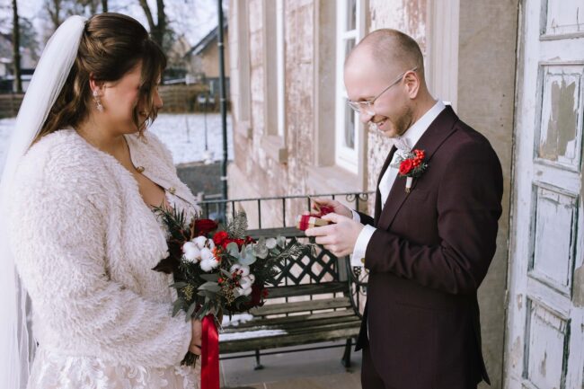 Brennerei rönsahl kierspe hochzeitslocation nrw sauerland hochzeitsfotografin meinerzhagen winterhochzeit weihnachtshochzeit (328)