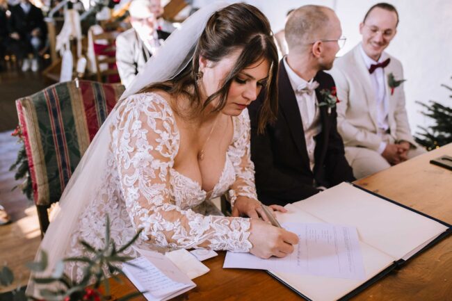 Brennerei rönsahl kierspe hochzeitslocation nrw sauerland hochzeitsfotografin meinerzhagen winterhochzeit weihnachtshochzeit (516)