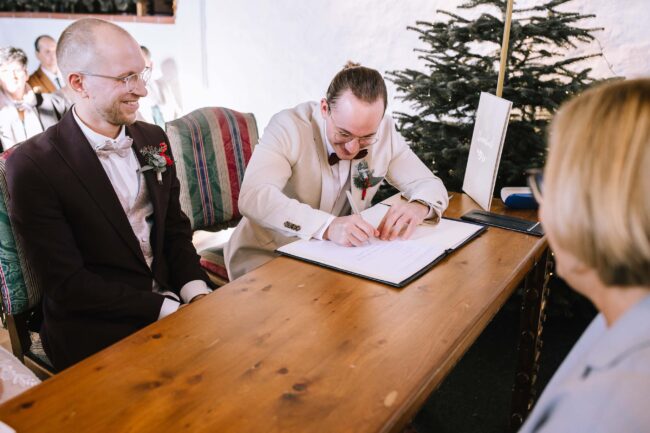 Brennerei rönsahl kierspe hochzeitslocation nrw sauerland hochzeitsfotografin meinerzhagen winterhochzeit weihnachtshochzeit (518)