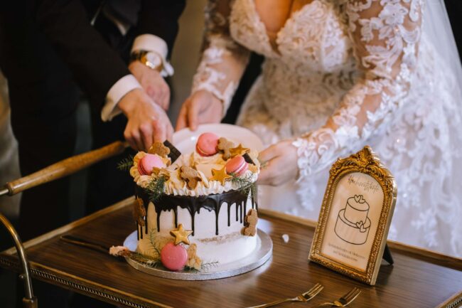 Brennerei rönsahl kierspe hochzeitslocation nrw sauerland hochzeitsfotografin meinerzhagen winterhochzeit weihnachtshochzeit (836)